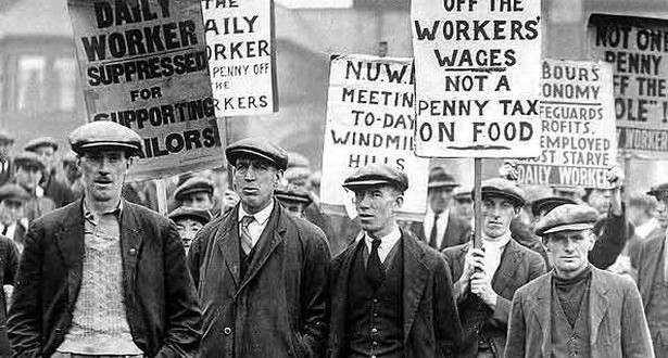 Britain's First General Strike Begins. (Trade Union Congress Calls for Coal Miner Strike)